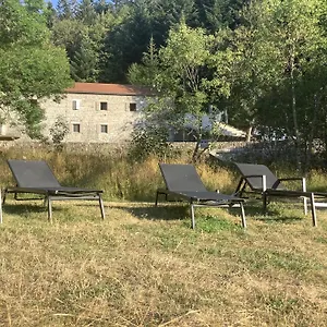 Hébergement de vacances En Ardèche En Face De La Rivière, Usclades-et-Rieutord